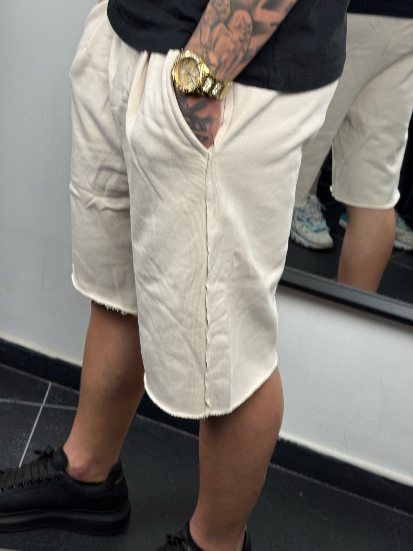 shorts over garzati beige