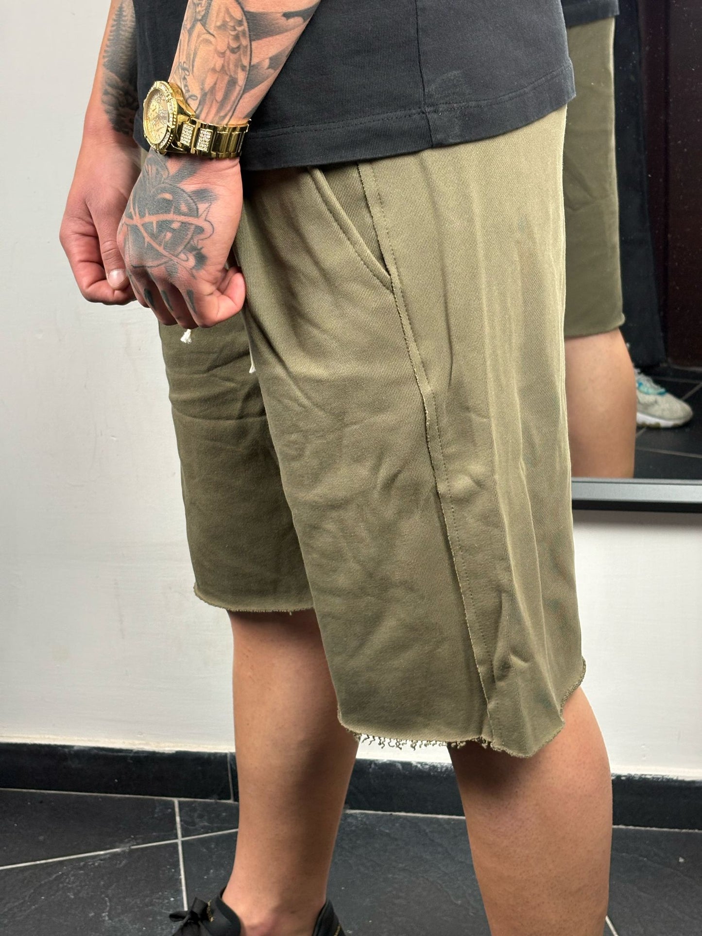 shorts over garzati verde