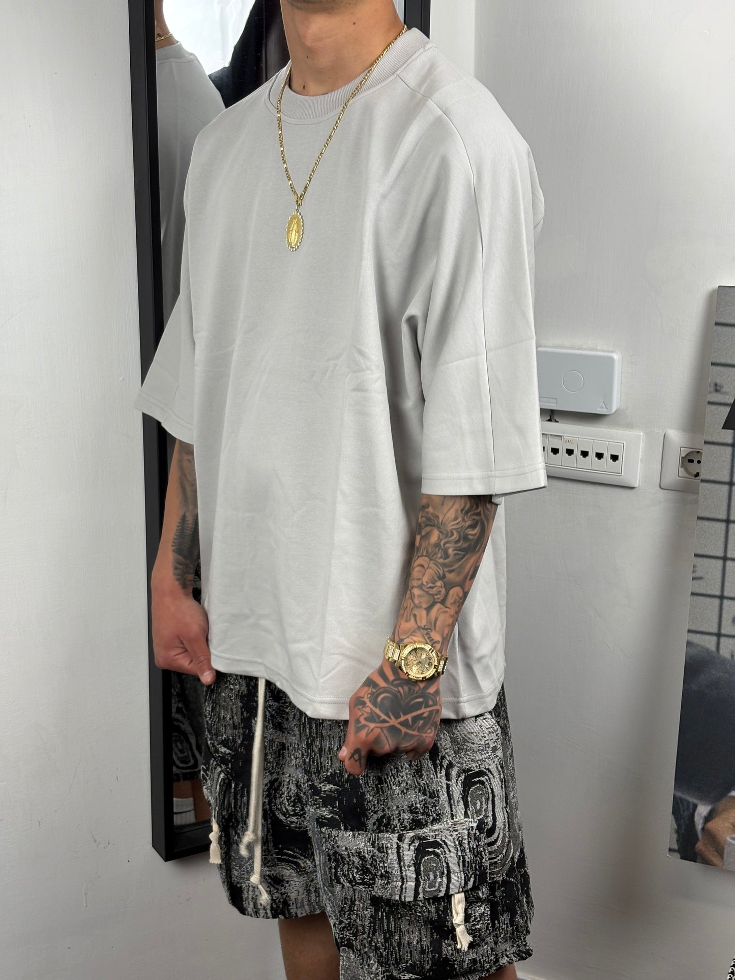 t-shirt over pesante