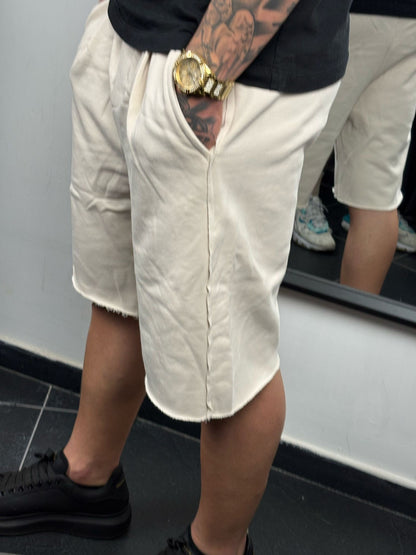 shorts over garzati beige